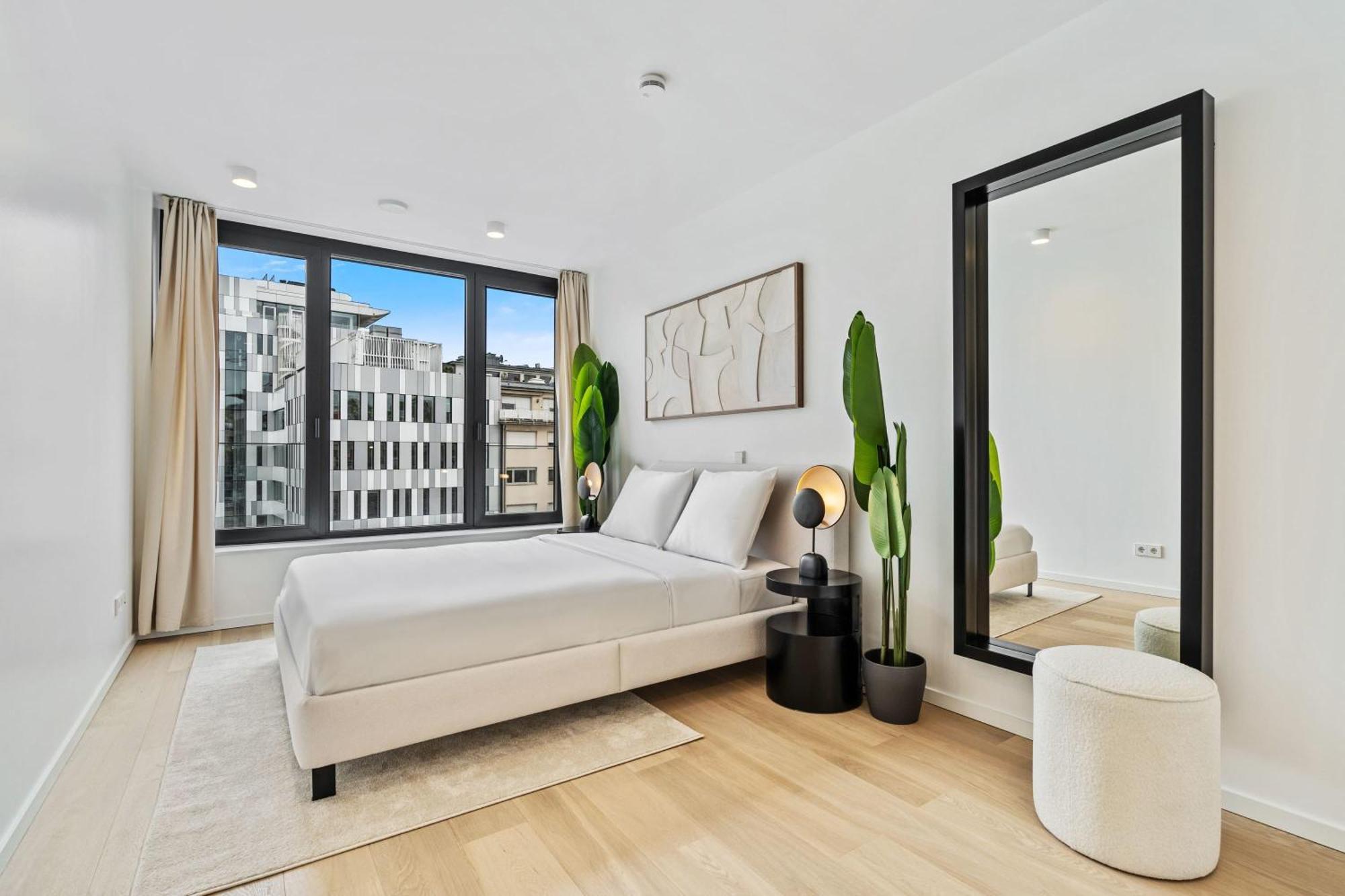 Upscale Urban Style & Comfort For Six Appartement *